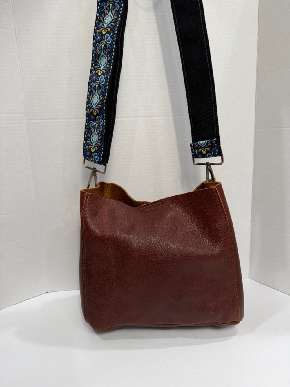 Portland leather goods nutmeg butterfly bucket bag with Decorative Strap